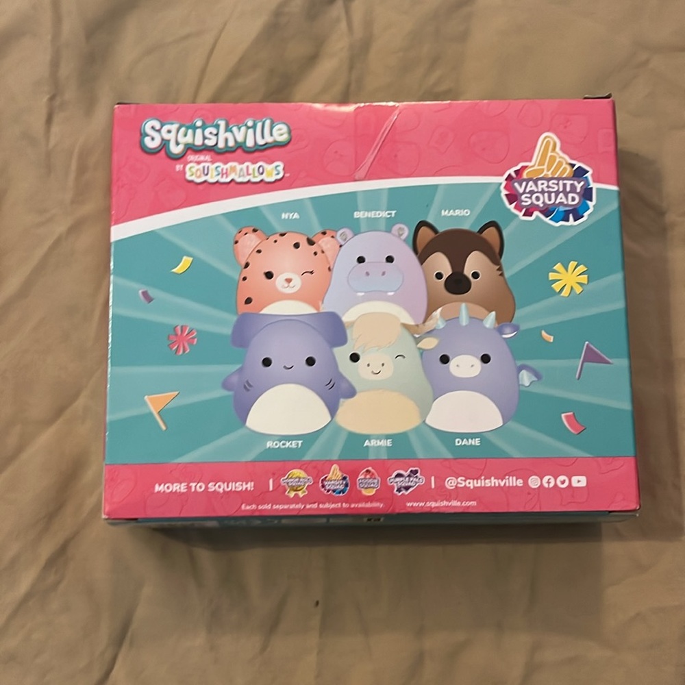 Squishville by Squishmallows Varsity Squad - Picture 2 of 6
